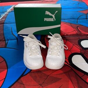 Like new Puma sneakers